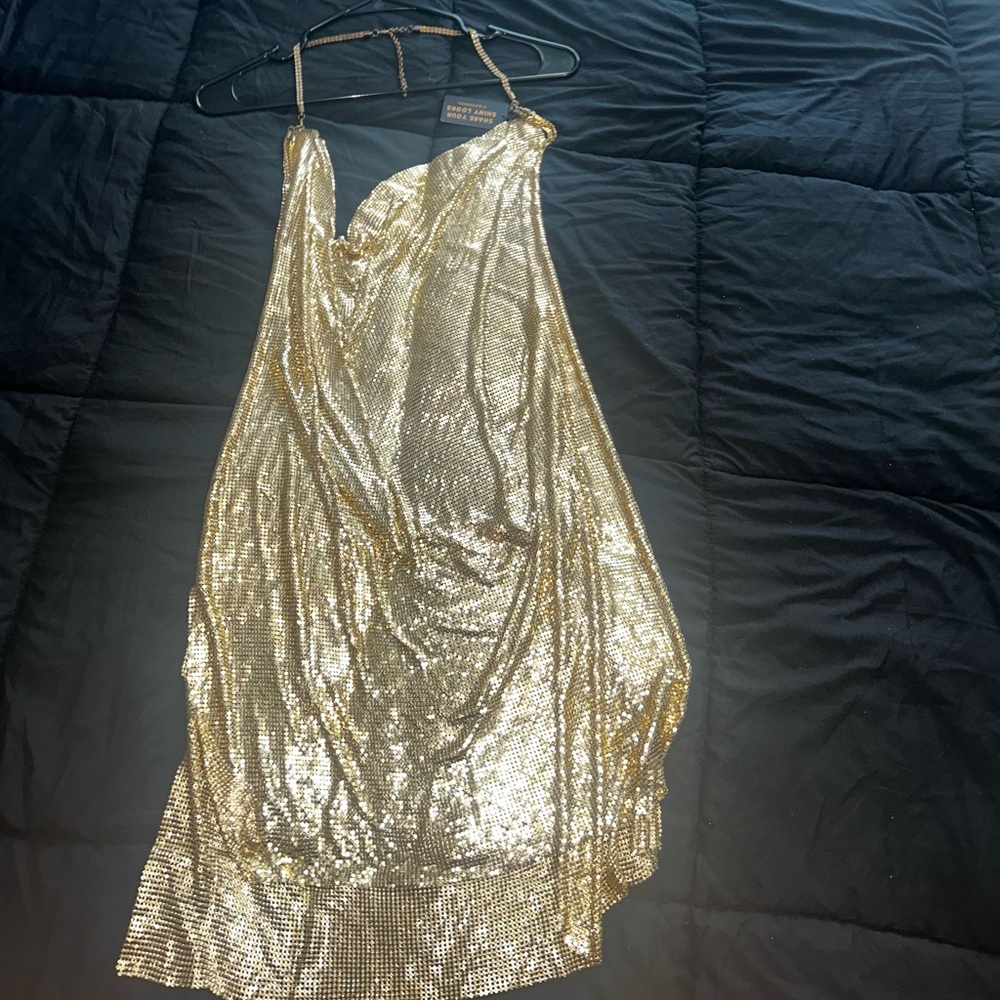 a chainmail dress, it’s a 2. but fits like an extra large